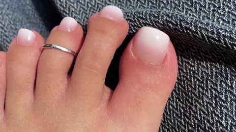 Try the XCOATTIPS Toe Nail Pink Ombré Color #nails #nailart #naildesign