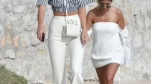 Kourtney vs kendall 👭 height edition #kendalljenner #kourtneyKardashian