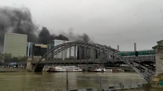Protesters set Gare de Lyon on fire