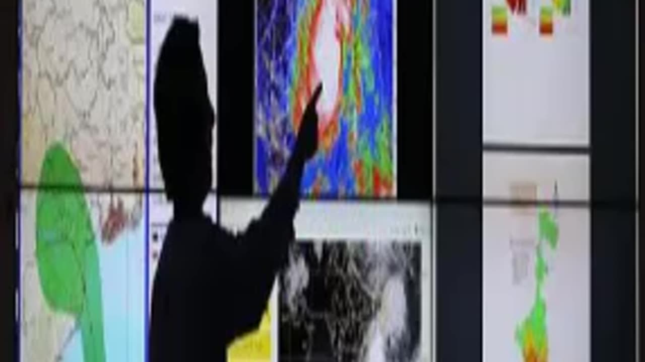 "India Evacuates 1.5 Million as Cyclone Dana Approaches Eastern Coast"