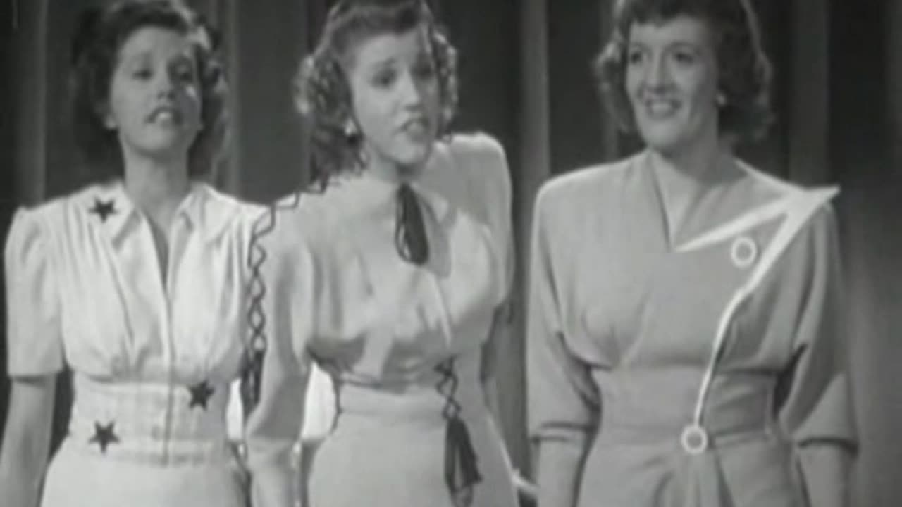 The Andrews Sisters - Steppin' Out Tonight = 1941