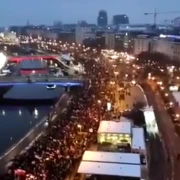 Thousands Fill the Streets in Vienna to Protest Lockdowns
