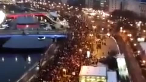Thousands Fill the Streets in Vienna to Protest Lockdowns