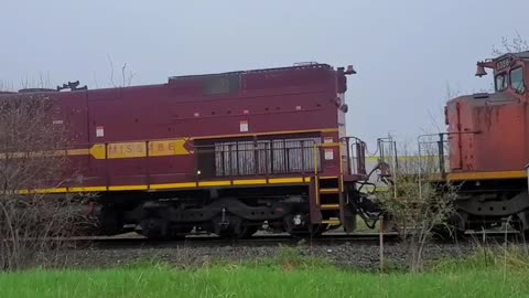 Canadian National: EJE SD38-2 672, SD40-2W 5356