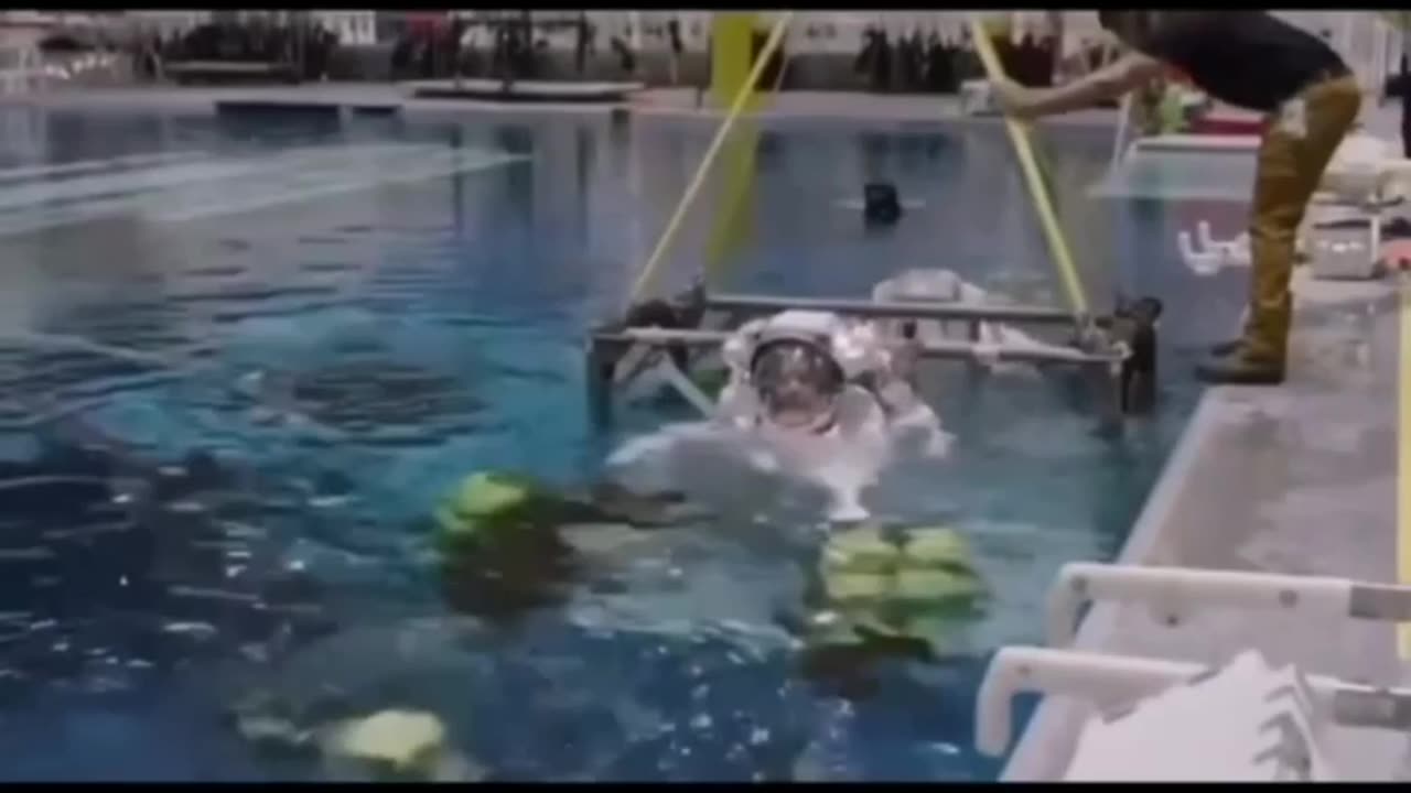 ISS FOOTAGE EXPOSED‼️ Most of the public have no idea that the ISS is located in an underwater neutral buoyancy lab in Houston Texas