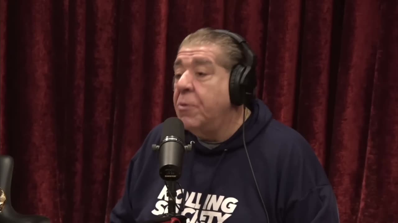 Rogan & Joey Diaz - LOL 😂 'You're Too Fat' 🤯