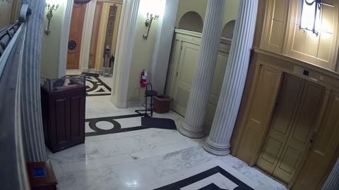 0264USCH02UpperHouseDoorInterior_2021-01-05_02h00min01s523ms.mp4