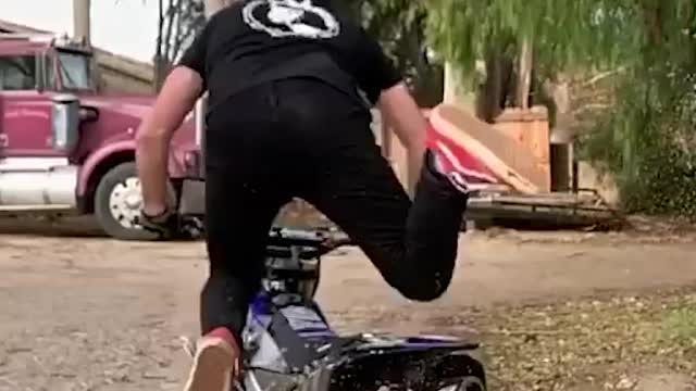 Wait For The End🤣 | IG:gordonkeck | #motocross #motofails #shorts