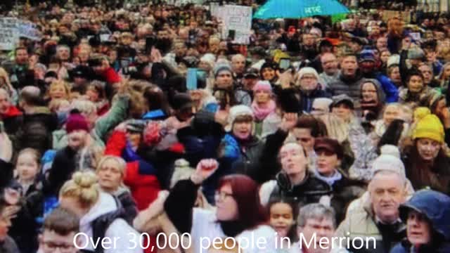 30,000 protest in Dublin