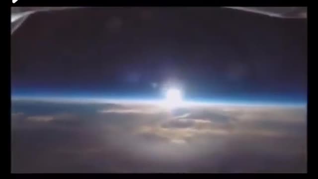 DOES THE HORIZON STAY AT EYE LEVEL?