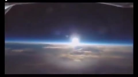DOES THE HORIZON STAY AT EYE LEVEL?