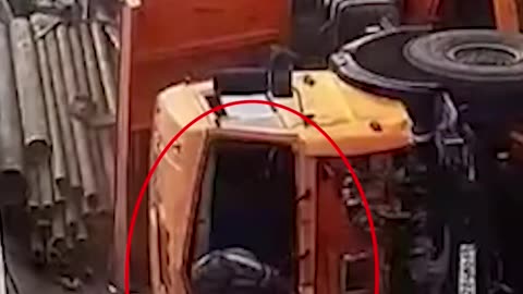 IDIOTS IN CAR CRASHES