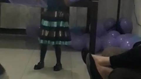 niña bailando