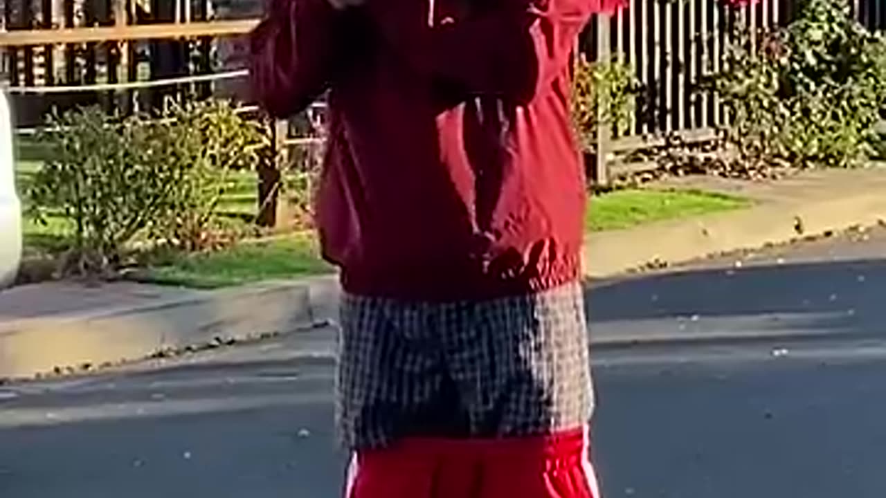 Sagging at its it's finest #funnyvideo