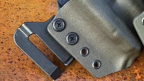 DETROIT HOLSTER'S TRIPLE MAG CARRIER -THE TRIPLET