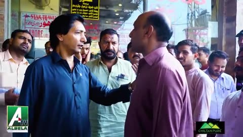 Pickpockets were caught and beaten by people Goga Albela Funny Video