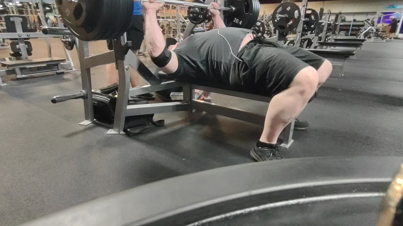 455 lbs bench press