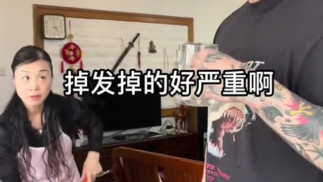 It's another day of filial piety for mother and son #周云 Tun's life of being rejected #qion