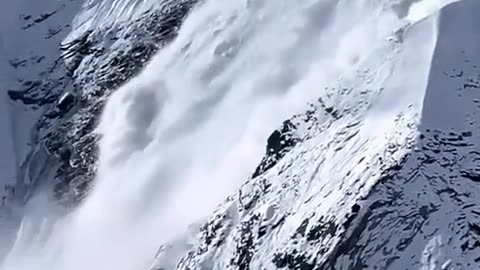 Huge Avalanche📍Mount Manaslu