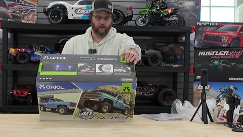 This RC Truck Is BEAUTIFUL! Limited Edition SCX10 III 1982 Chevy K10 4X4 Rock Crawler