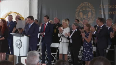 Jill Biden gives Ron DeSantis standing ovation