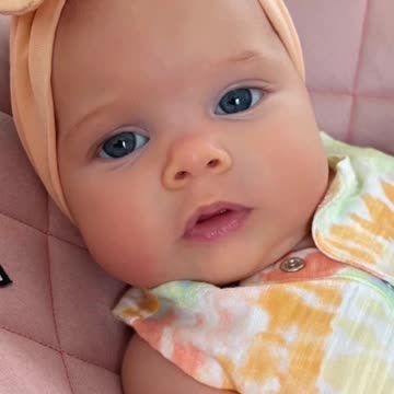 Cute baby 💕😻 laughing 😍