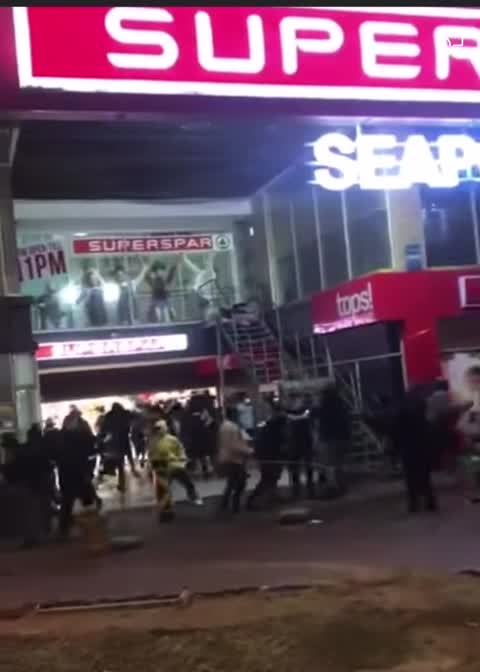 Looting at Spar in Durban CBD