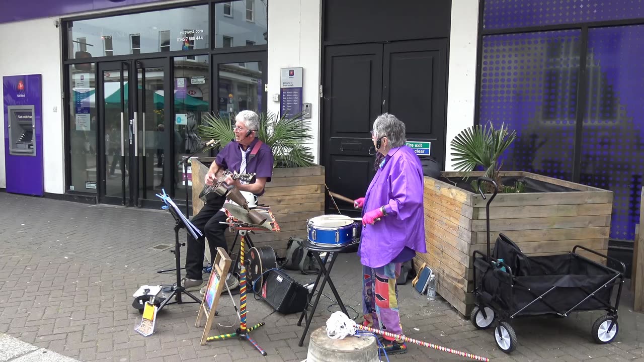 Truro Cornwall England Beatnik Skiffle frank and Gill Busking 31st August 2024