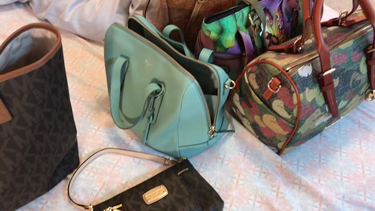 My top 5 purses that I will never get rid of. Please let me know which one of these is your fav.