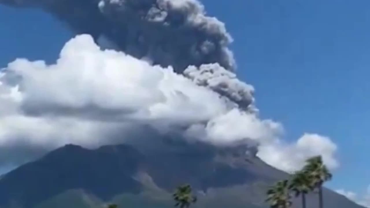 Japan's Sakurajima volcano eruption