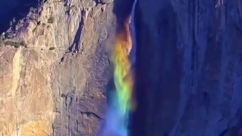 Cachoeira de arco-íris 🌈🌊