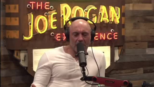 Joe Rogan calls Trudeau a "dictator" says Canada is Communist!!!