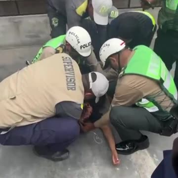 🇵🇪 THE PERUVIAN POLICE ATTEMPT AN EXORCISM ON AN EPILEPTIC GIRL