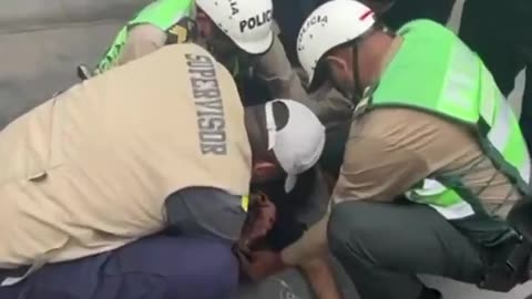 🇵🇪 THE PERUVIAN POLICE ATTEMPT AN EXORCISM ON AN EPILEPTIC GIRL