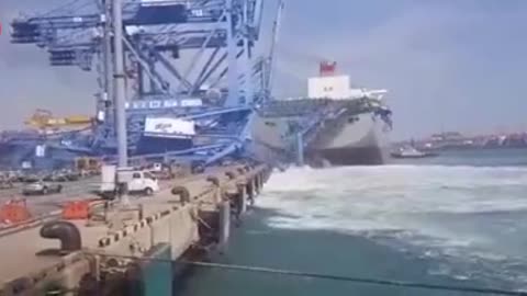 Insane video of ship crashing