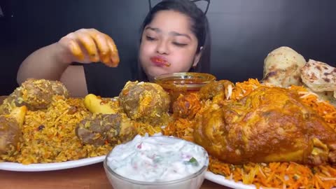 MUTTON MATKA BIRYANI, CHICKEN MATKA BIRYANI 🍗 CHICKEN CURRY WITH BUTTER NAAN AND RAITA_ EATING SHOW