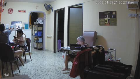 hallfront day n night 20220403