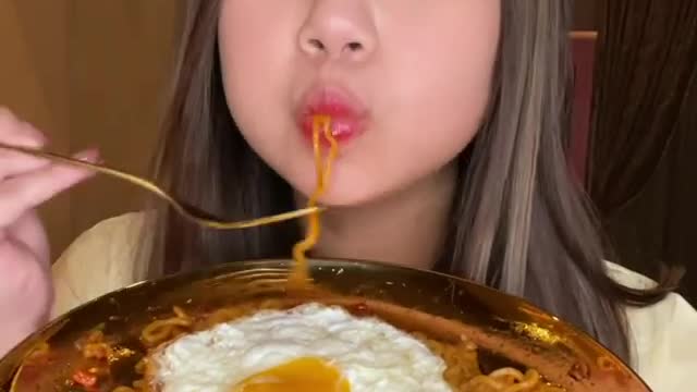 Chili Garlic Noodle