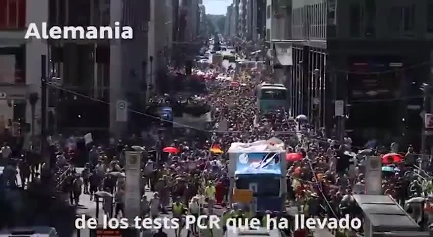 BAJO EL PARAGUAS DEL MIEDO