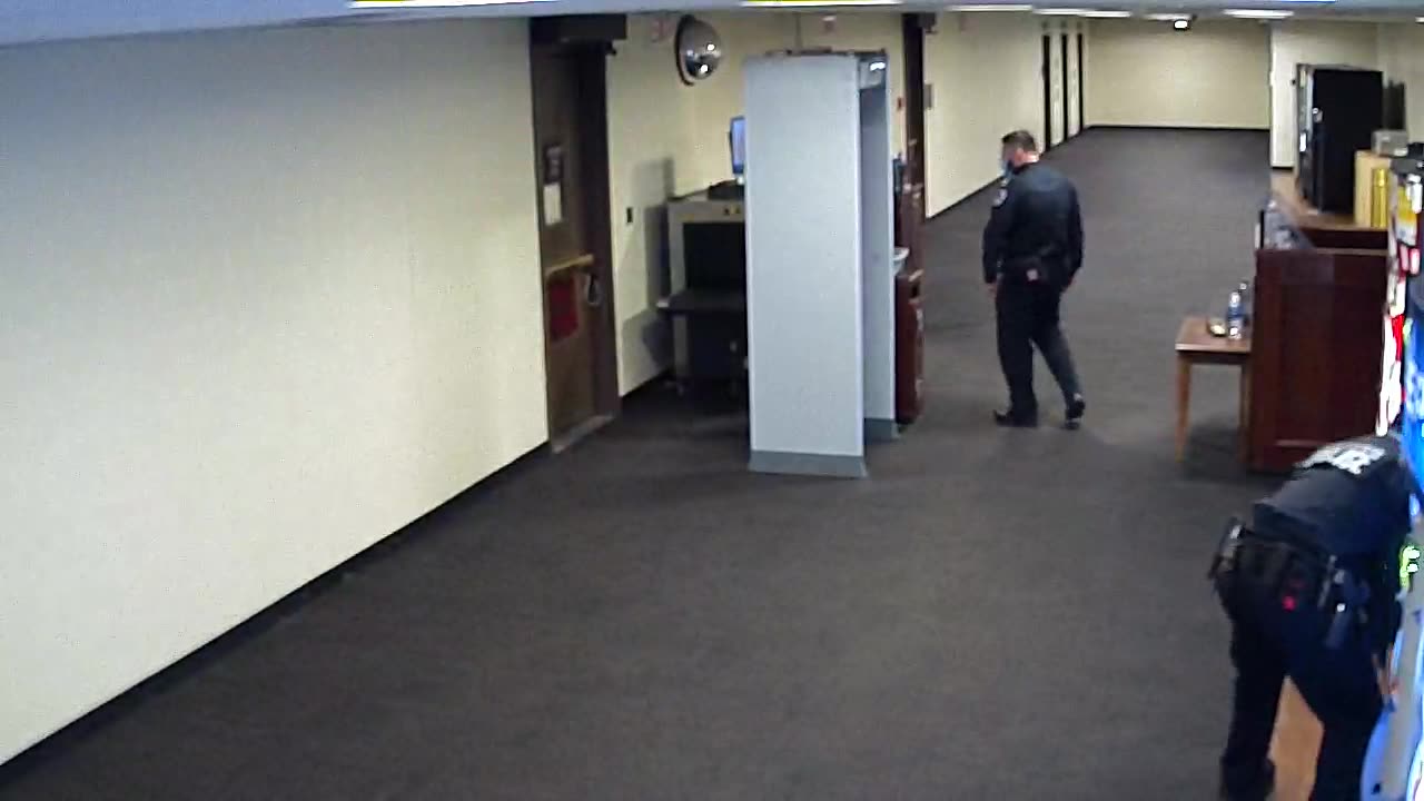 1425HSOBGRSouthElevatorGround_2021-01-06_19h00min02s517ms.mp4