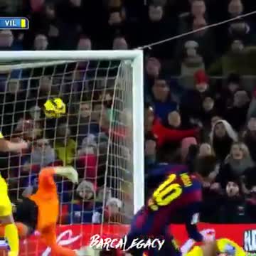 Messi weak foot goal