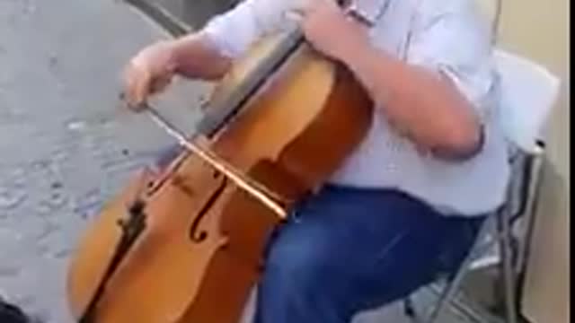 Awesome Street Singer in France - Ey Iran song