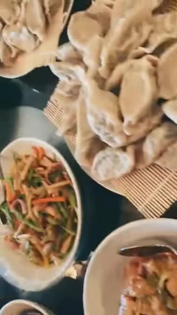 20210226文贵先生GETTR¹：尊敬的兄弟姐妹好，元宵节快乐，这是七嫂子的，元宵节壮肾汤！鲅鱼饺子！