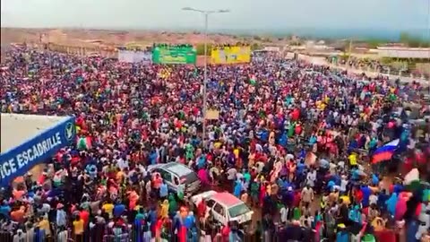 Thousands Of Protesters in Niger at the French Military Base