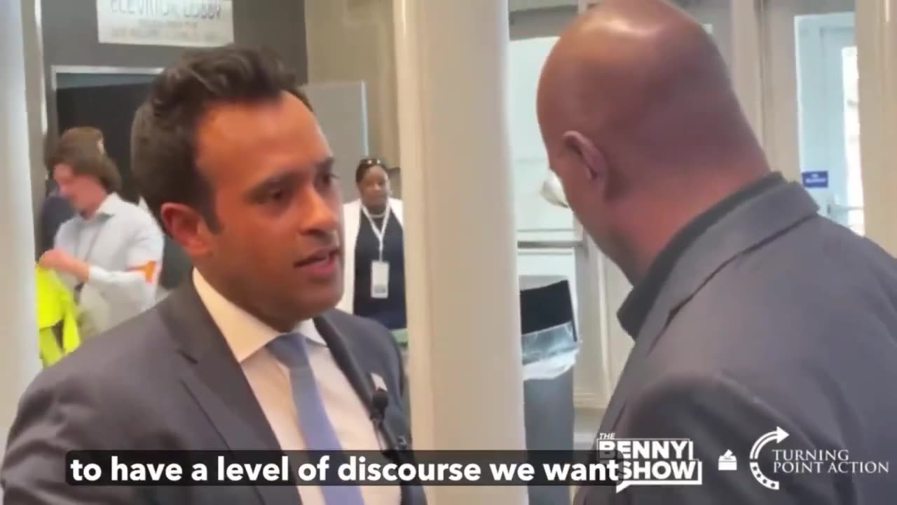 Vivek Ramaswamy Slams CNN's Van Jones To His Face