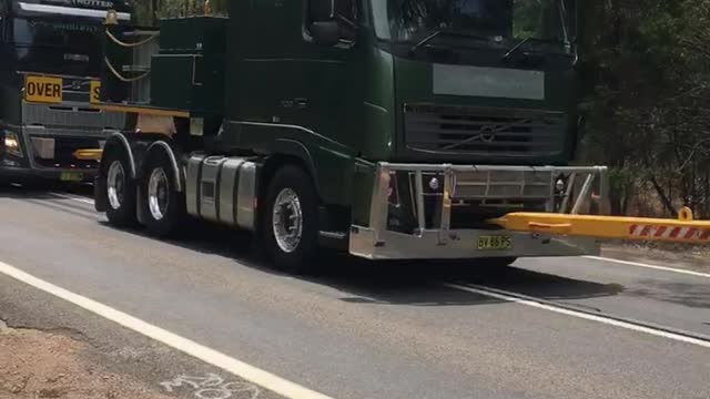 Huge Load Takes Six Trucks to Transport