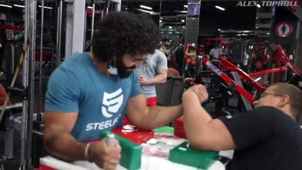 ARM WRESTLING | Scoolboy vs Everybody