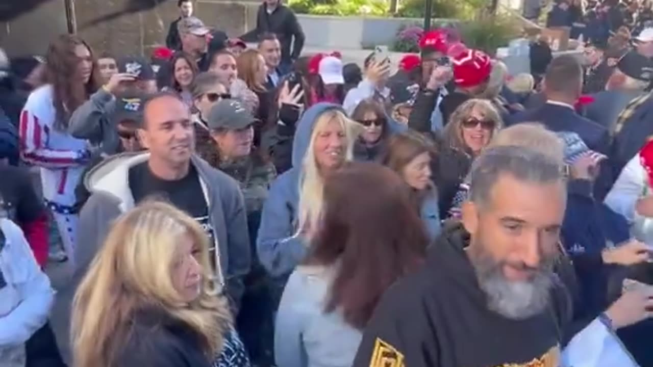 Trump supporters say the Lord's Prayer in front of Madison Square Garden!