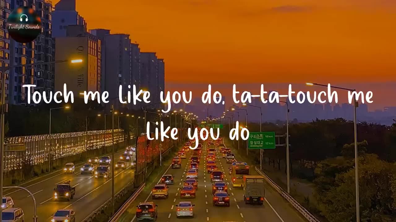 Ellie Goulding - Love Me Like You Do Lyrics - Sing Along