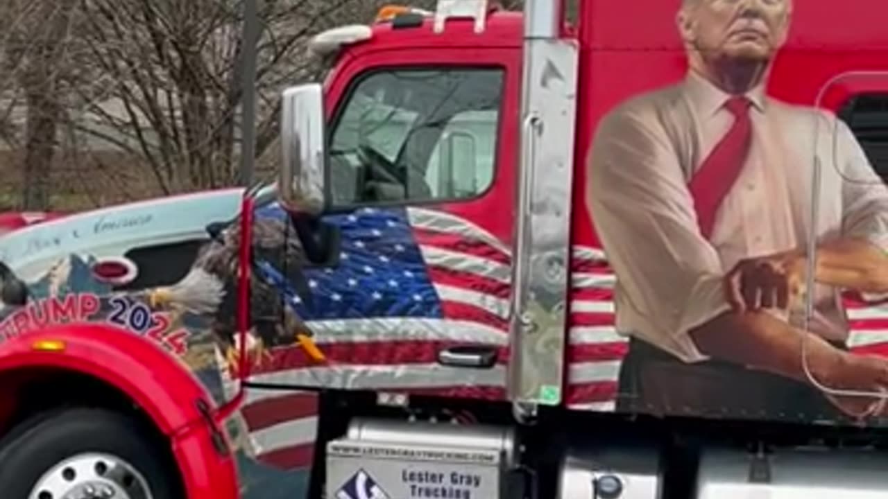 Wow, what a MAGA truck What an artist